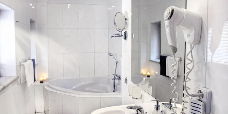 Příjemný tříhvězdičkový hotel u píseckých lesů i s možností snídaní