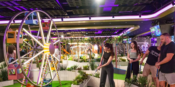 Nekonečná zábava v LEVELS Prague: 24 až 1400 kreditů na arkádové hry, minigolf i simulátor formule