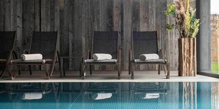 Zimní dovolená v Rakousku: 4* hotel s polopenzí a wellness, 100 m od sjezdovek, 1 dítě do 3,9 let zdarma