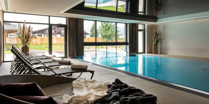 Zimní dovolená v Rakousku: 4* hotel s polopenzí a wellness, 100 m od sjezdovek, 1 dítě do 3,9 let zdarma