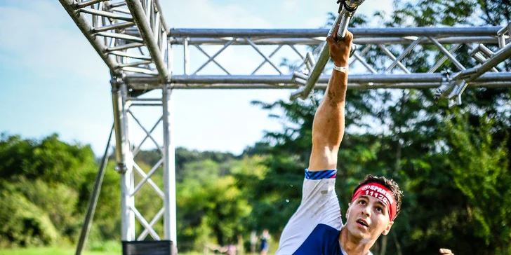 Nikolas Rákoci – reprezentant Slovenska v prekážkových behoch OCR a zakladateľ prvej prekážkovej akadémie pre deti a mládež.