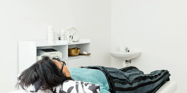 Vstříc odpočinku: relaxační či aromaterapeutická masáž i pečující rituál vč. lymfodrenáže a oxygenoterapie, 75 minut