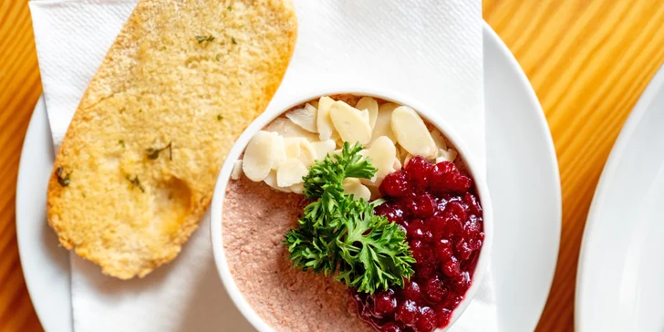 5chodové degustační menu: bůček na pivu, jelení hřbet i malinový sorbet