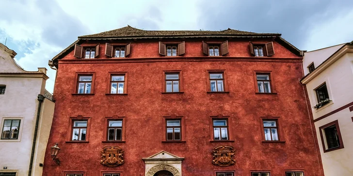 Luxus s nádechem historie: hotel v centru Českého Krumlova se snídaní