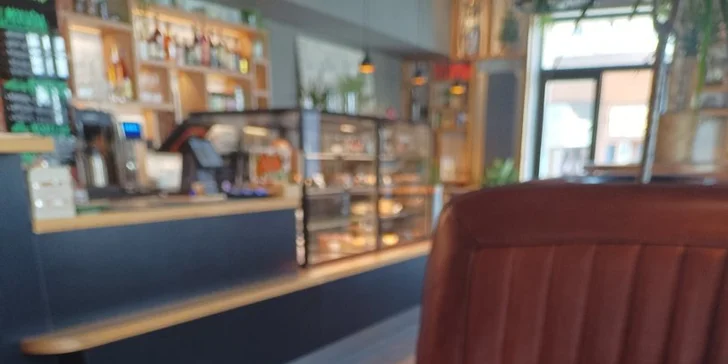 Dopřejte si vymazlený brunch vč. kávy a freshe: vejce, french toast i anglická snídaně, pro 1 či 2 osoby