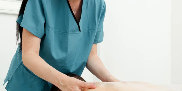 Kompletní péče o pleť: detoxikační nebo omlazující balíček s LED terapií, relaxační masáž