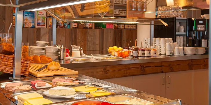 Pobyt v moderním horském hotelu v Korutanech se snídaní a saunami