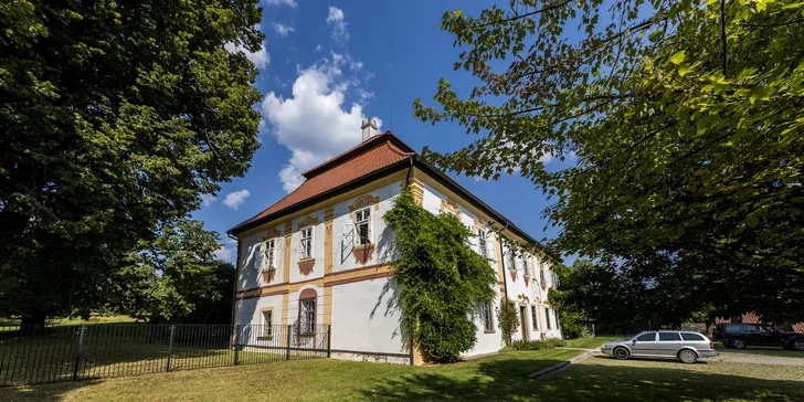 Pohádkový pobyt v barokním zámečku pro pár i rodinu, parkování zdarma
