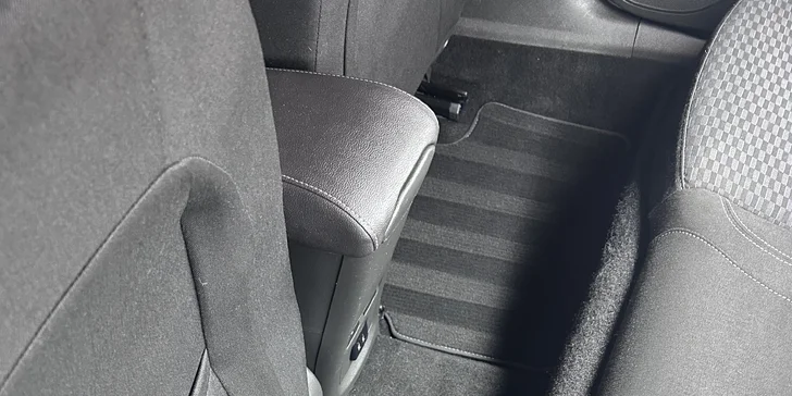 Detailing: čištění interiéru nebo exteriéru či komplet péče o vaše auto