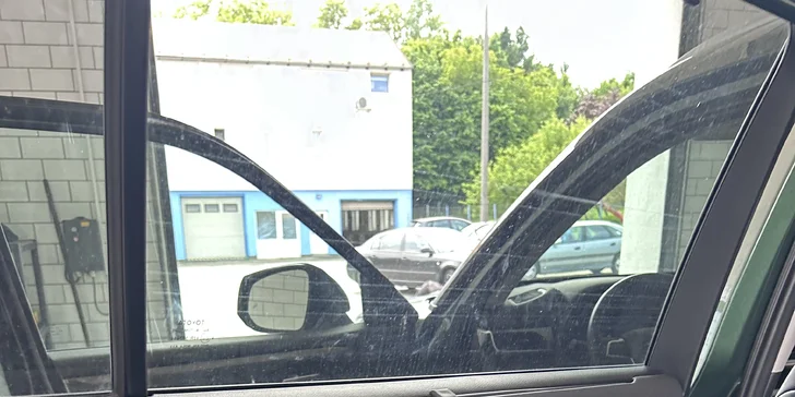 Detailing: čištění interiéru nebo exteriéru či komplet péče o vaše auto