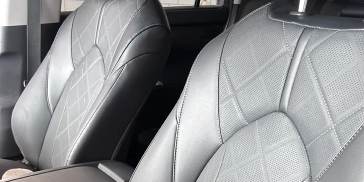Detailing: čištění interiéru nebo exteriéru či komplet péče o vaše auto