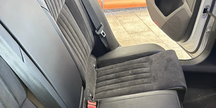Detailing: čištění interiéru nebo exteriéru či komplet péče o vaše auto
