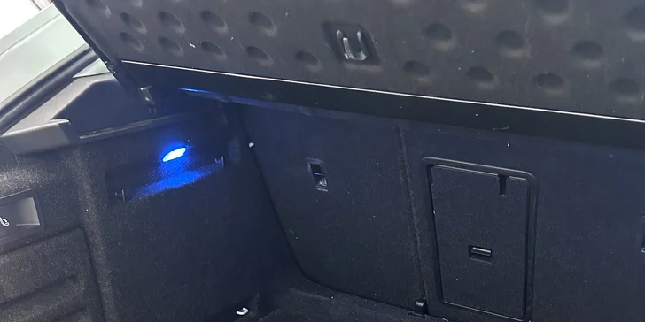 Detailing: čištění interiéru nebo exteriéru či komplet péče o vaše auto