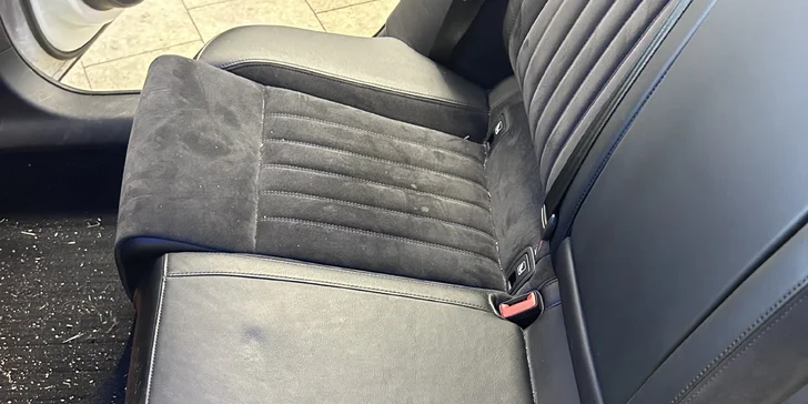 Detailing: čištění interiéru nebo exteriéru či komplet péče o vaše auto