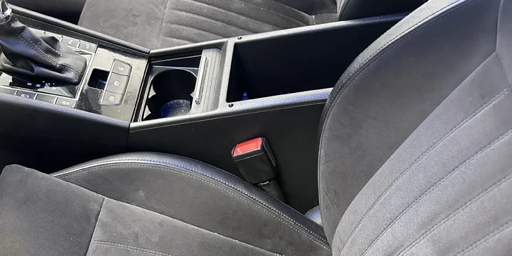 Detailing: čištění interiéru nebo exteriéru či komplet péče o vaše auto