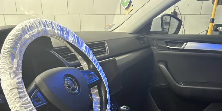 Detailing: čištění interiéru nebo exteriéru či komplet péče o vaše auto
