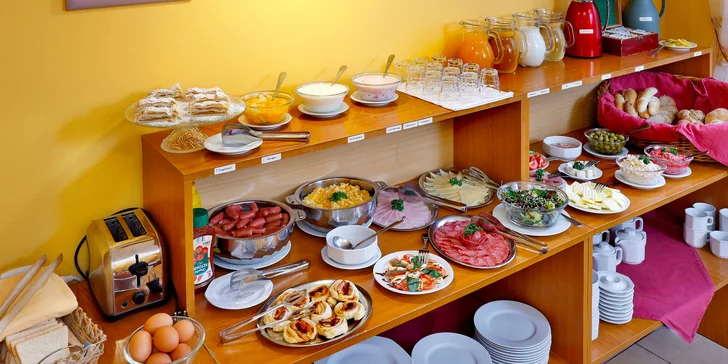 Pohodová dovolená v Karlových Varech: 3* hotel přímo u kolonády, snídaně