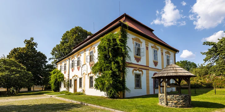 Pohádkový pobyt v barokním zámečku pro pár i rodinu, parkování zdarma