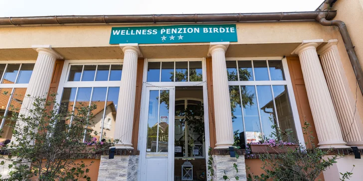 Wellness pobyt v Pardubicích: pokoje či domek s vířivkou a saunou, solná jeskyně i privátní wellness