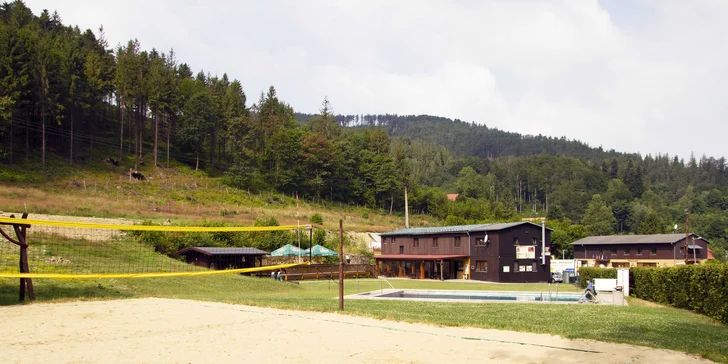 Pohodová dovolená v podhůří Beskyd: penzion se snídaní či polopenzí, bazén a infrasauna