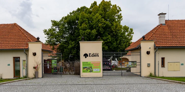 Vstupné do Centra Eden: projděte si historickou lékárnu, Horáckou vesnici i Pyramidu, pro jednotlivce či rodinu