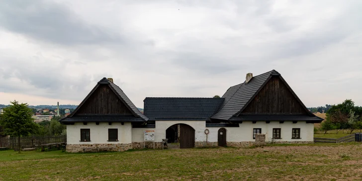 Vstupné do Centra Eden: projděte si historickou lékárnu, Horáckou vesnici i Pyramidu, pro jednotlivce či rodinu