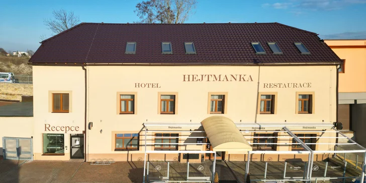 Privátní wellness pro dva na 1-3 hod.: vířivka, sauna, prosecco i obložená mísa
