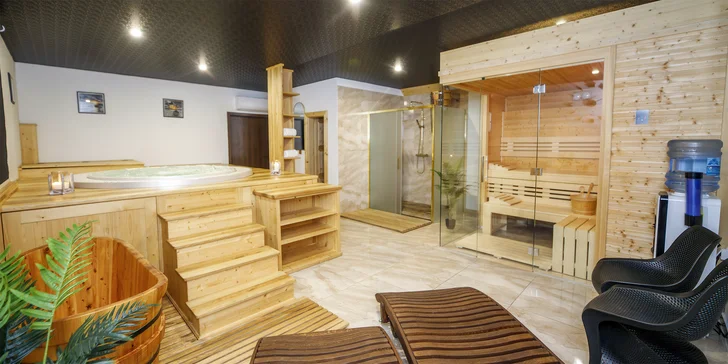Privátní wellness pro dva na 1-3 hod.: vířivka, sauna, prosecco i obložená mísa