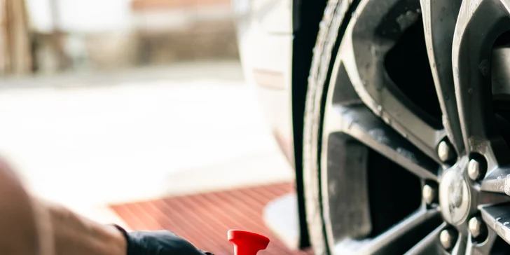 Auto jako ze škatulky: čištění interiéru nebo exteriéru vašeho auta či expresní mytí