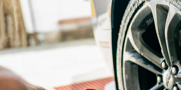 Auto jako ze škatulky: čištění interiéru nebo exteriéru vašeho auta či expresní mytí