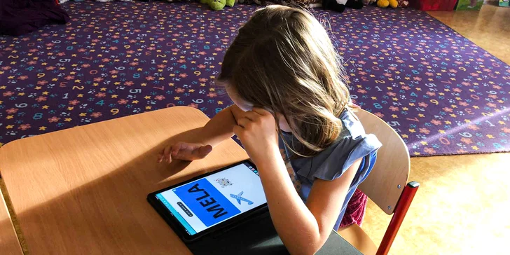 Aplikace Glitr: škola hrou i dobrodružství pro celou rodinu na 3–12 měsíců