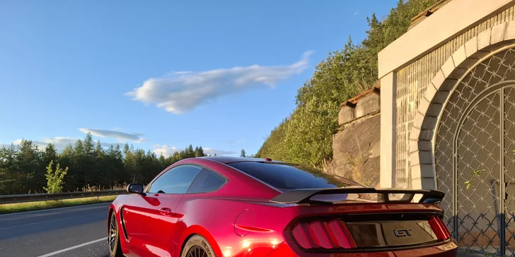 Pronájem ikonického amerického vozu Ford Mustang GT 500: na 6, 12, 24 i 48 hodin