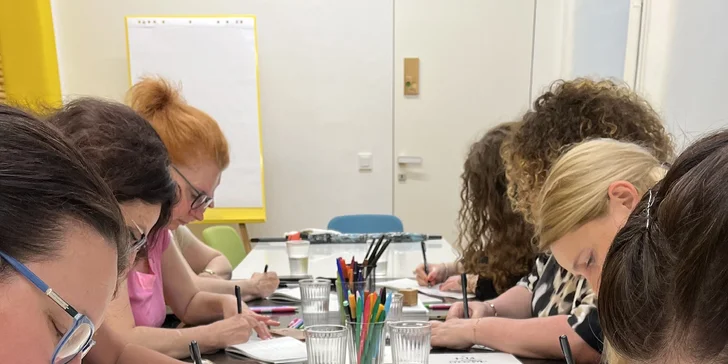 Krasopsaní od A do Z: workshop moderní kaligrafie a květinových ilustrací pro 1 až 2 osoby