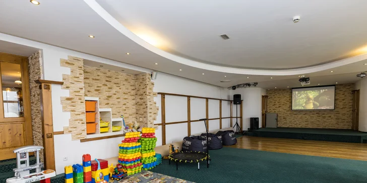 Špindlerův Mlýn pro páry či rodiny: hotel na rozcestí turistických tras vč. snídaně