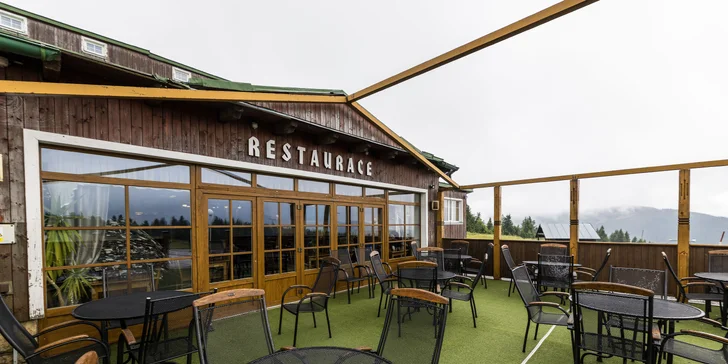 Špindlerův Mlýn pro páry či rodiny: hotel na rozcestí turistických tras vč. snídaně