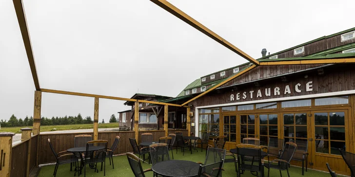 Špindlerův Mlýn pro páry či rodiny: hotel na rozcestí turistických tras vč. snídaně