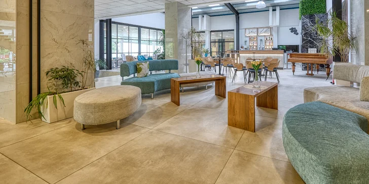 Čtyřhvězdičkový hotel v Šoproni se snídaní, wellness, vstupy na koupaliště a slevami na atrakce