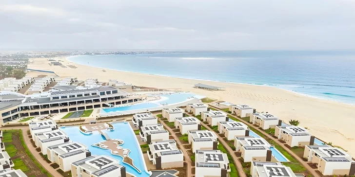 Kapverdy letecky: nový hotel Royal Horizon Ponta Sino***** na ostrově Sal, bazény a all inclusive
