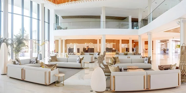 Kapverdy letecky: nový hotel Royal Horizon Ponta Sino***** na ostrově Sal, bazény a all inclusive