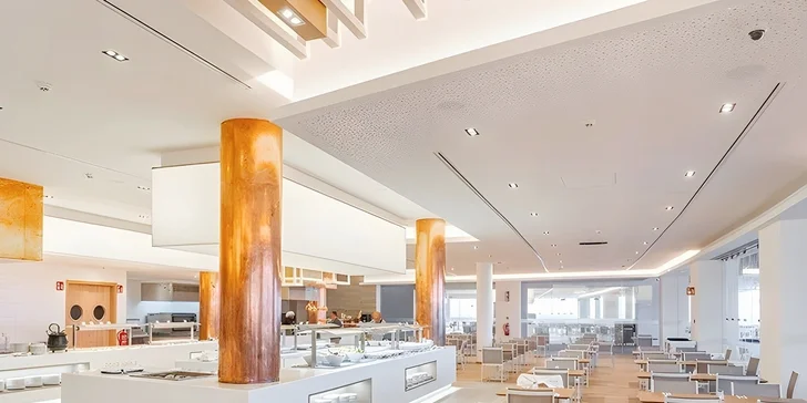 Kapverdy letecky: nový hotel Royal Horizon Ponta Sino***** na ostrově Sal, bazény a all inclusive