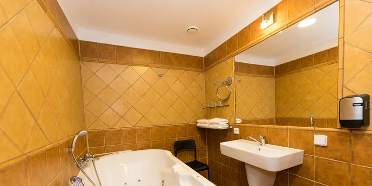 Špindlerův Mlýn pro páry či rodiny: hotel na rozcestí turistických tras vč. snídaně