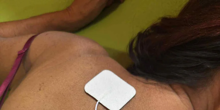 SCENAR terapie: moderní technologie proti bolesti zad i kloubů a zatuhlým svalům