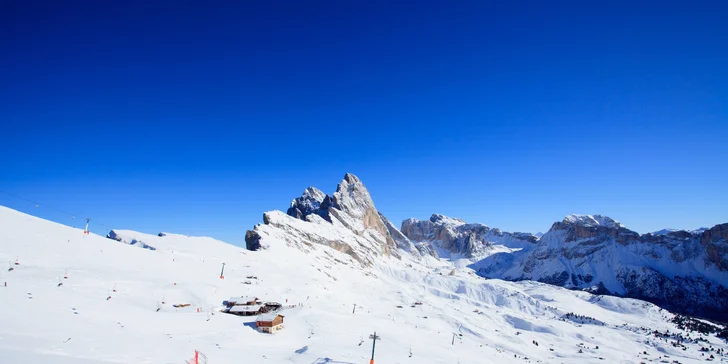 Val di Fassa: 4* hotel jen 100 m od sjezdovky, bohatá polopenze, first minute sleva