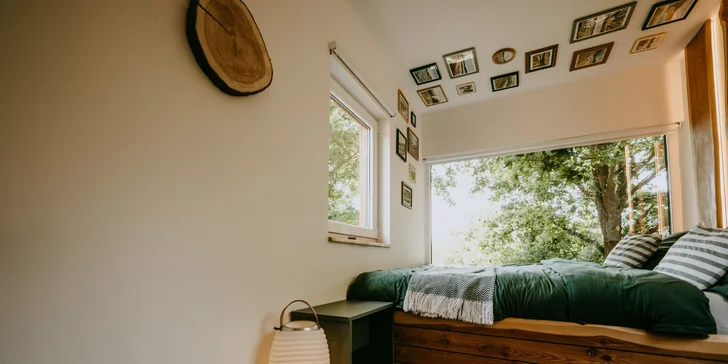 Vybavený tiny house na kraji Šumavy pro dvě osoby s venkovním posezením