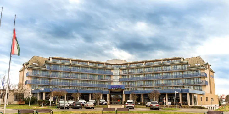 4* relax v Sárváru: Radisson hotel s all inclusive a neomezeným vstupem do termálních lázní