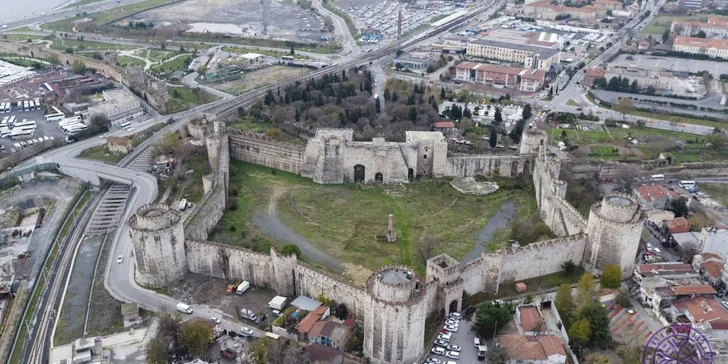 Vydejte se poznávat kouzla Istanbulu: zájezd vč. letenek, ubytování a detailního itineráře