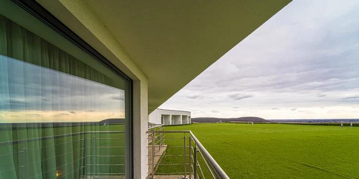 Vinařský unikát na Tokaji: jedinečné ubytování v Chateau Grand Bari se snídaní i degustací