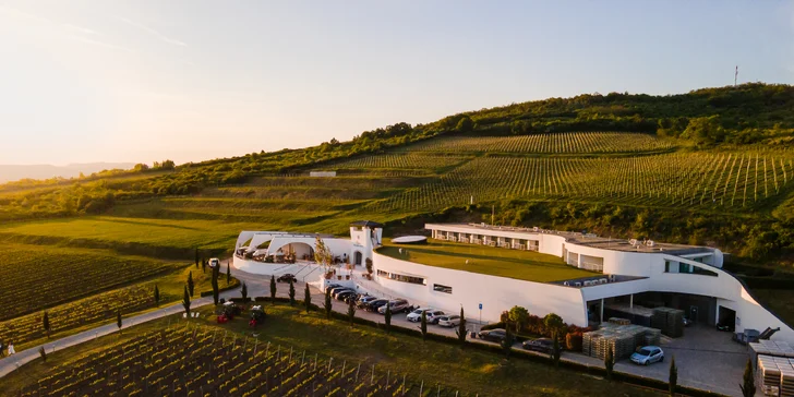 Tokajský klenot: luxusní ubytování v italském stylu mezi vinicemi, bohaté snídaně a degustace
