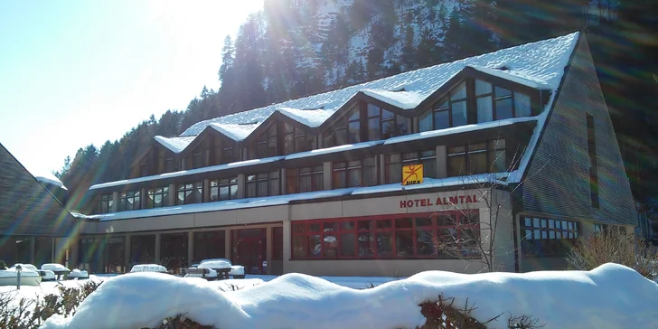 Rodinná dovolená v Rakousku: 3* alpský hotel se snídaní nebo polopenzí, sauna, lyžování