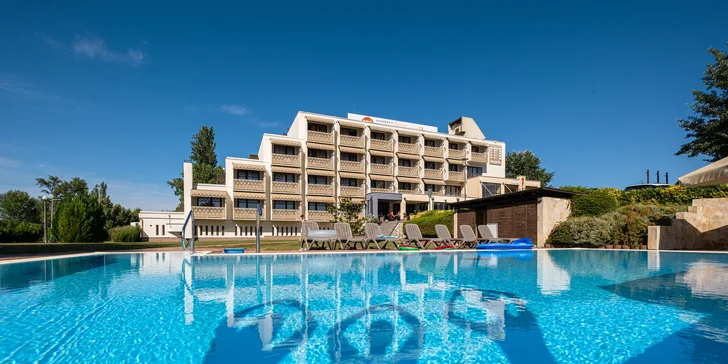 Pobyt u Balatonu: polopenze, neomezený wellness s vířivkou, saunou i adults only hodinami